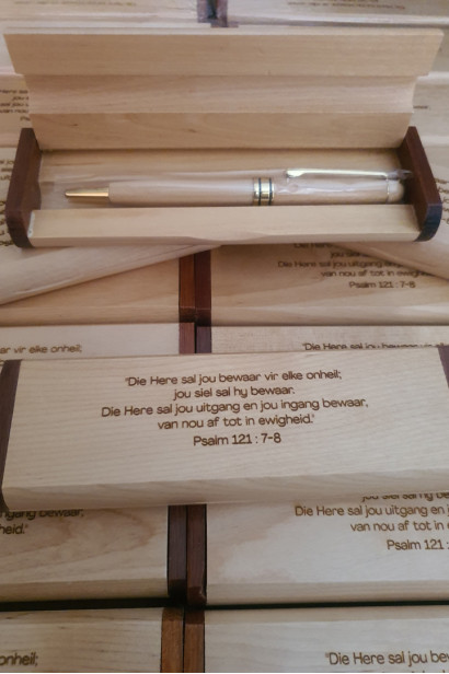 Wooden pen set